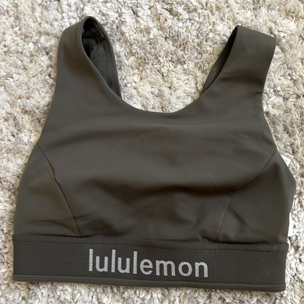 Everlux High-Neck Back-Keyhole Train Bra - Picture 6 of 11